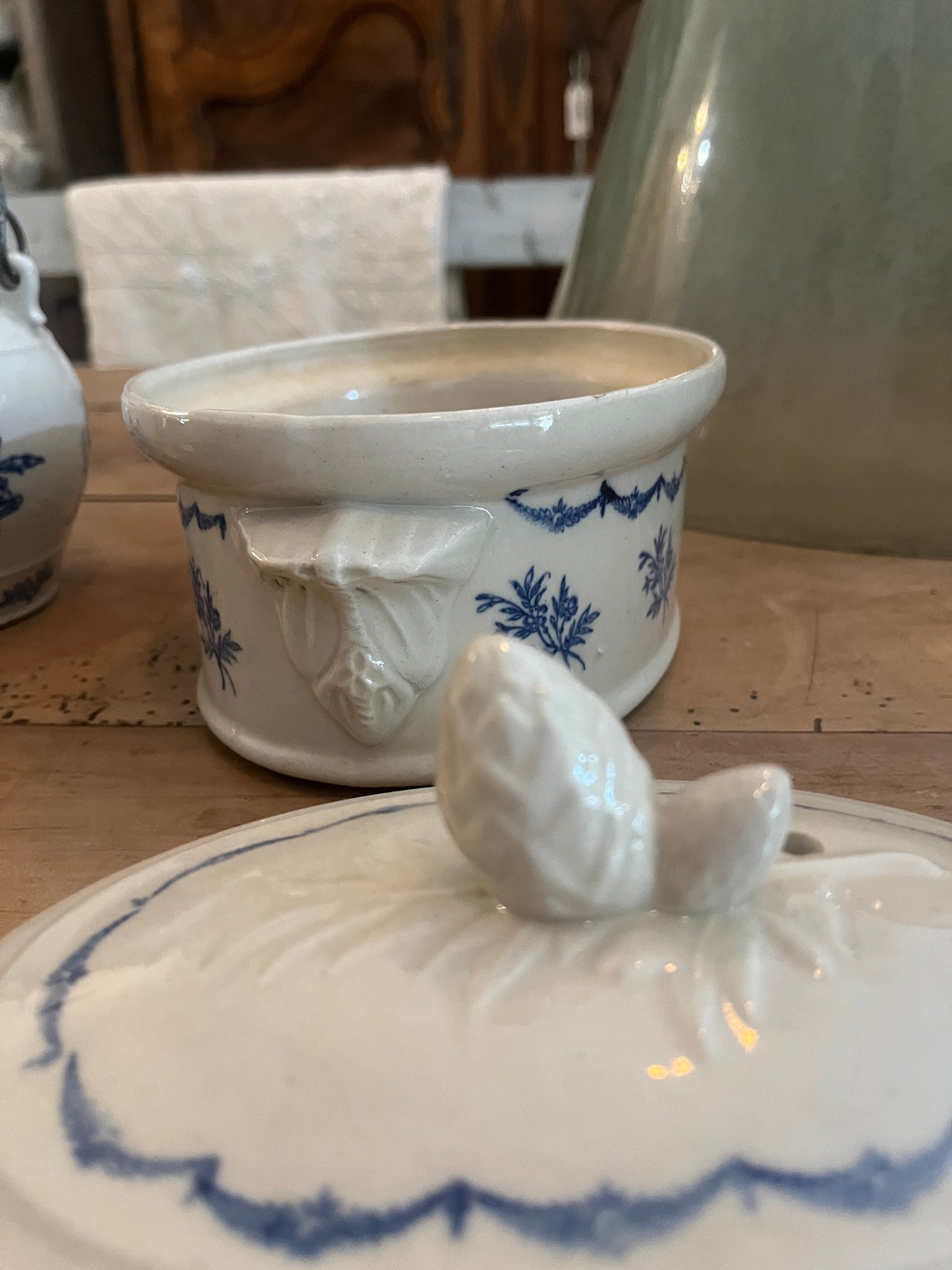 St uze antique tureen