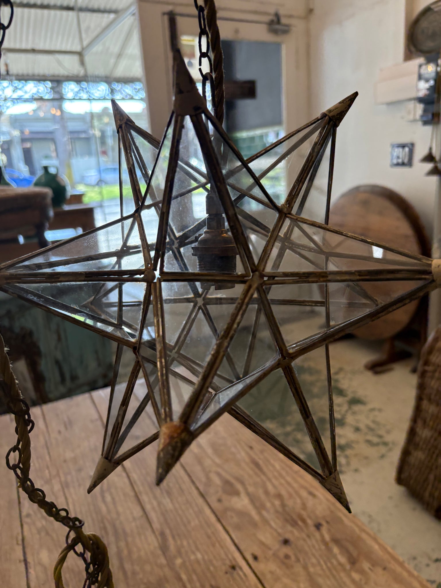 Antique star light